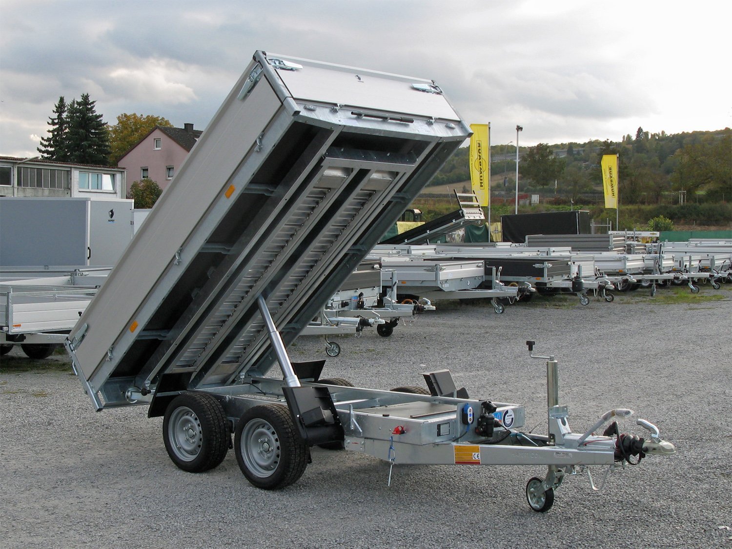 Benne arrière Hapert Cobalt HB-2 2700 Multi à pompe électrique et rampes