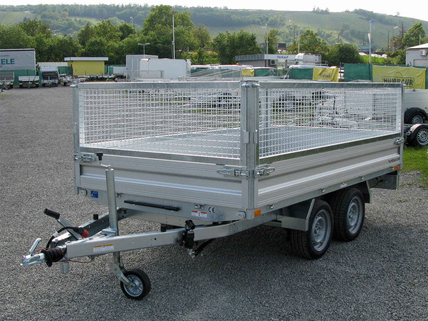 Remorque benne arrière Humbaur HUK 303117 avec pompe électrique et rehausse grillagée