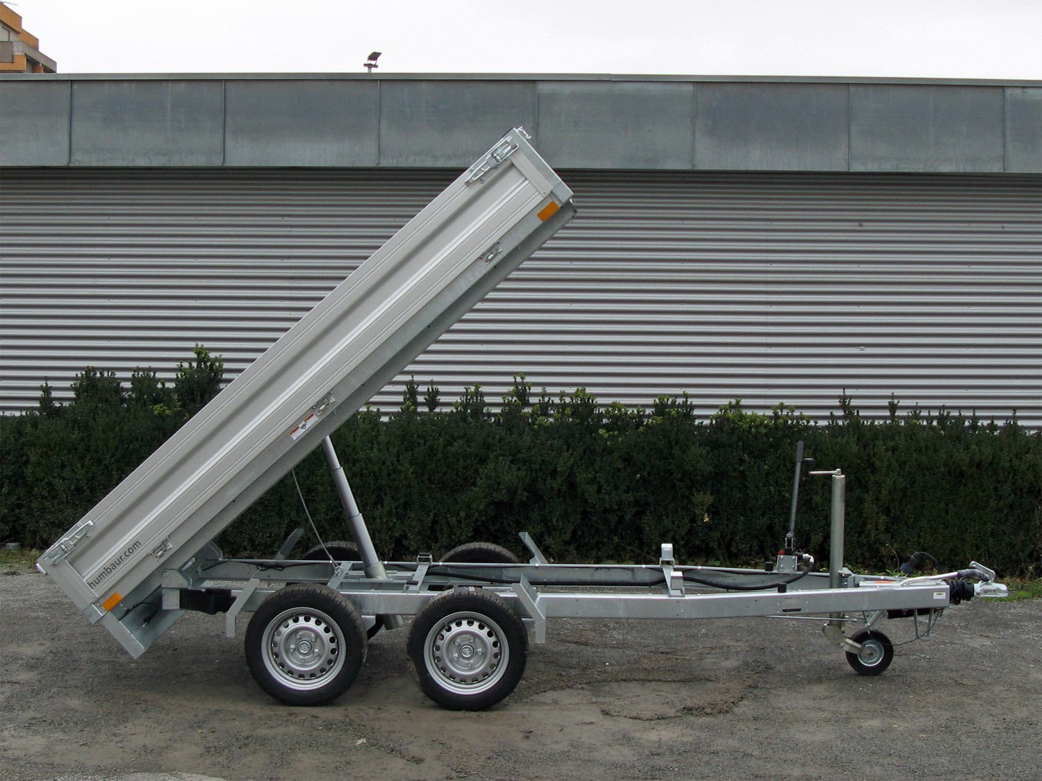 Remorque benne Humbaur HUK 303117 pompe manuelle
