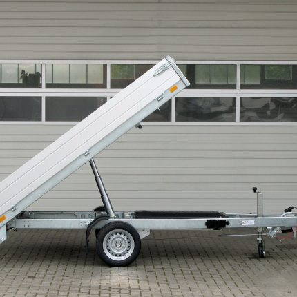 Benne arrière SARIS K1 276 150 1500 1 E avec pompe électrique